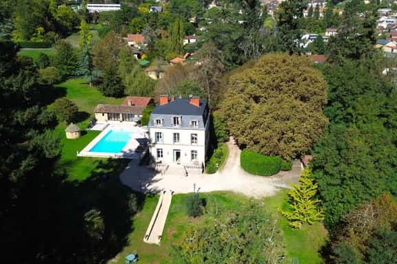 Spacious Périgord House With Pool Access - Image 1