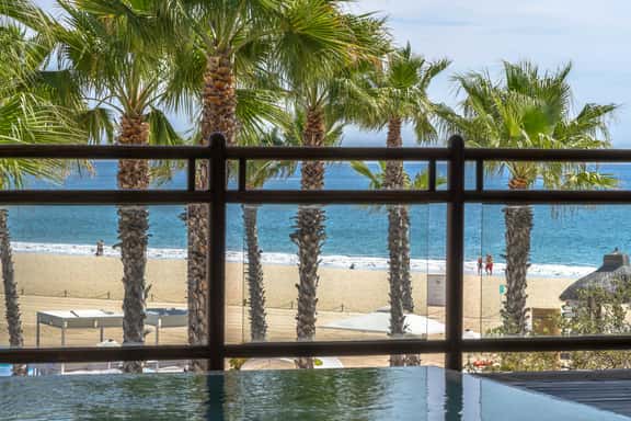 Luxurious 2 Bed Villa And 2 Jacuzzis - Image 1