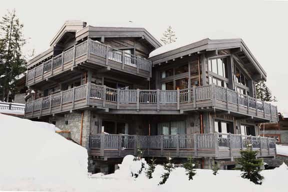 Shining Jewel Chalet with Opulent Decor and Facilities - Image 1