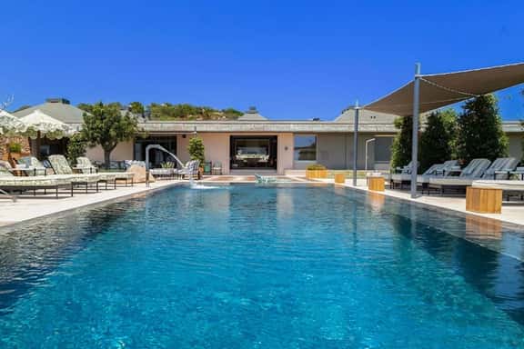 Private Coastal Villa With Wellness Area - Image 1