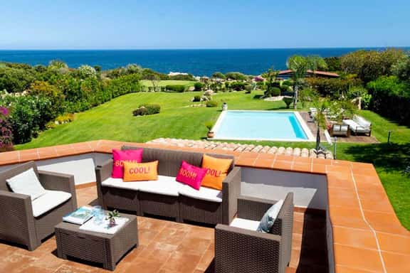 Luxury Coastal Retreat With Private Pool - Image 1