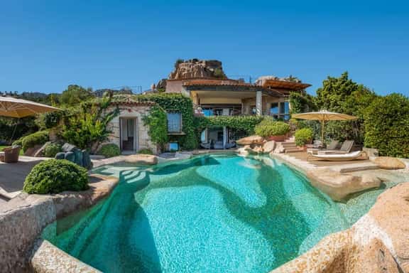 Exclusive Marina View Villa With Pool - Image 1