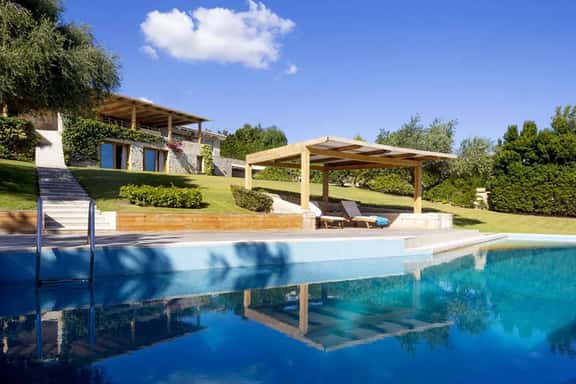 Mediterranean Villa With Pool and Verandas - Image 1
