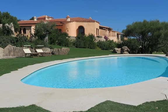 Elegant Coastal Villa With Panoramic Views - Image 1