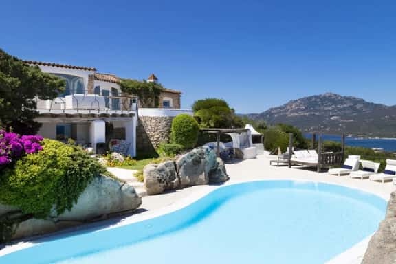 Coastal Luxury Mansion With Private Pool and Sauna - Image 1