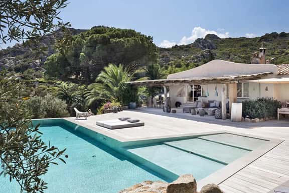 Coastal Living With Pool and Island Views - Image 1