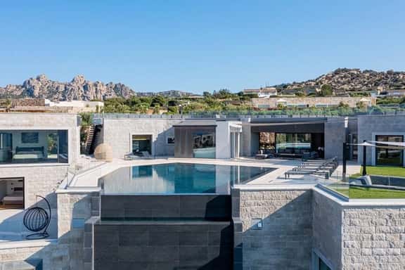 Luxury Hillside Villa With Outdoor Lounges - Image 1