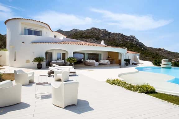 Premium Villa With Marina and Sea Views - Image 1