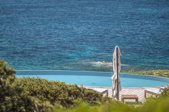 Private Waterfront Escape With Scenic Views - Image 1