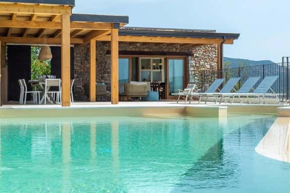 Coastal Haven With Panoramic Sea Views - Image 1