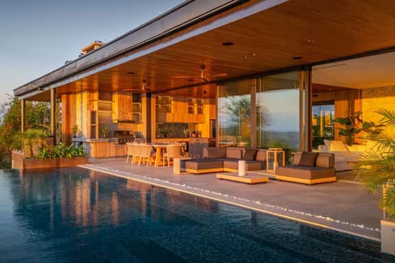 Oceanview Haven With Private Infinity Pool - Image 1