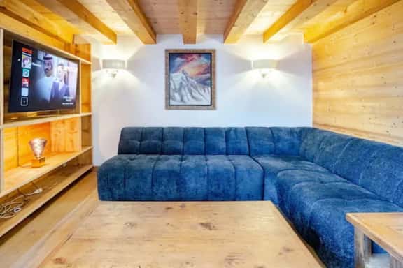 Cozy Four Bedroom Chalet Argentière Village - Image 1