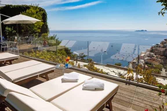 Romantic Sea-View Apartment with Private Terrace - Image 1
