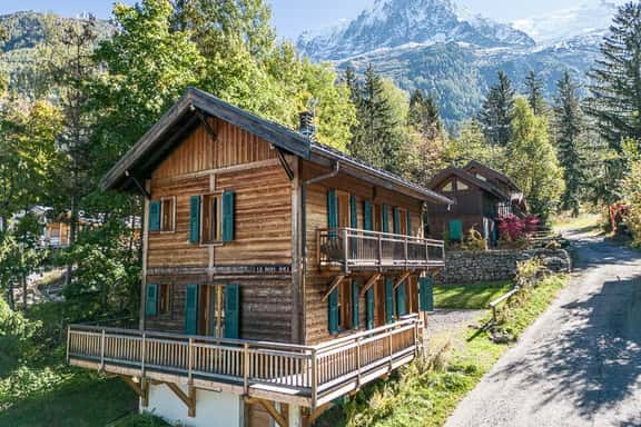 Warm Mountain Chalet Near Ski Lifts - Image 1