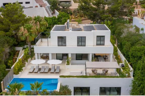 Sophisticated Ibiza Stay Near Coastal Villages - Image 1