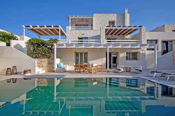White Stone Villa in Santa Maria - Image 1