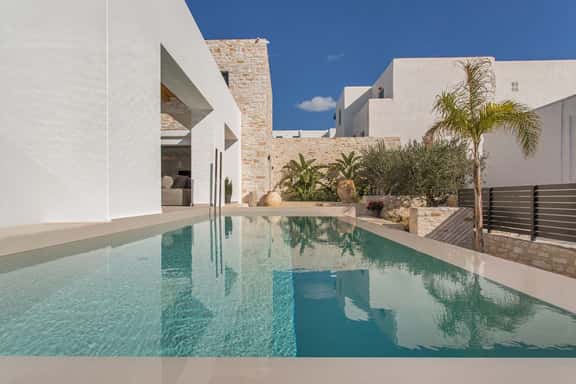 Seafront Villa Near Piso Livadi Beach - Image 1