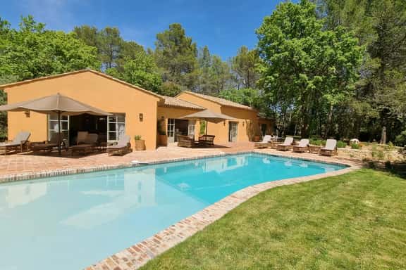 Relaxing Escape Near Saint Tropez Attractions - Image 1