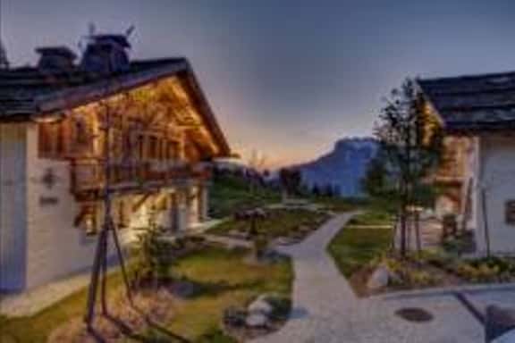 Spacious Alpine Chalet with Private Spa - Image 1