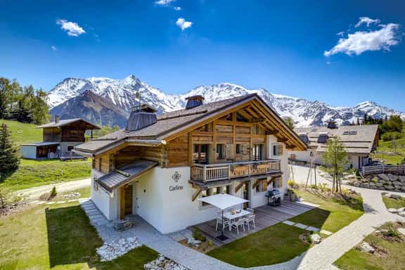 Charming Mountain Chalet with Scenic Terraces - Image 1