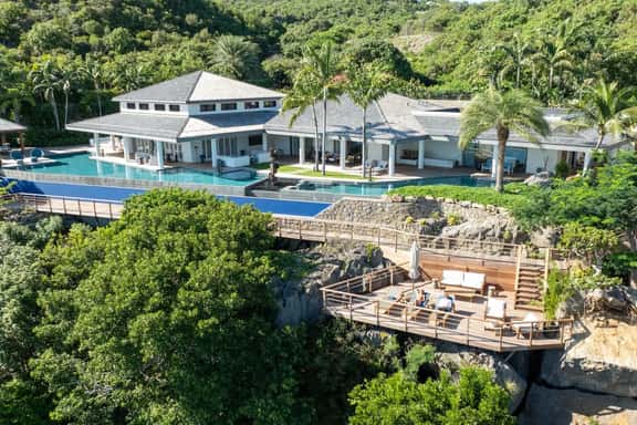 Luxury Retreat Near Gouverneur Beach - Image 1
