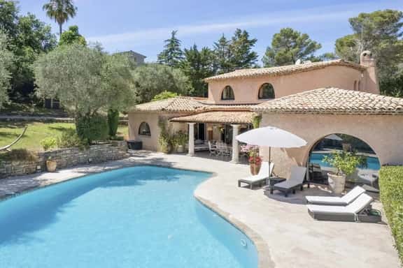 Relaxing Provençal Escape With Private Pool - Image 1