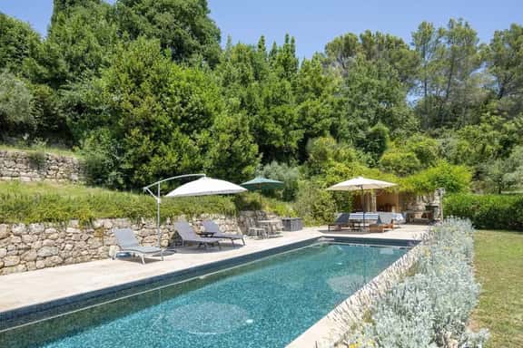 Charming Riverside Villas With Scenic Valley Views - Image 1