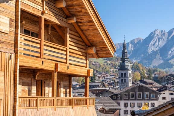Restored Farmhouse With Panoramic Mountain Views - Image 1