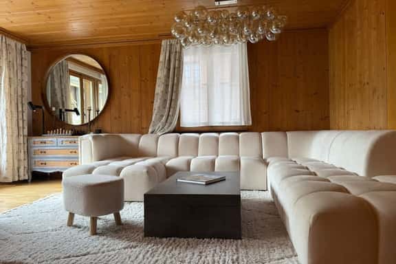 Saanen Alpine Heritage Chalet - Image 1