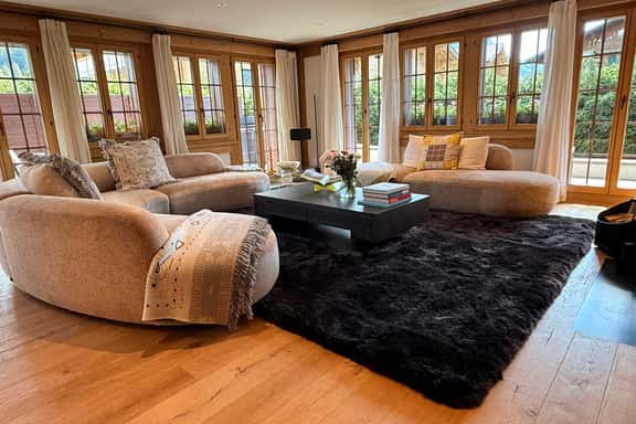 Spacious Garden Chalet With Modern Comforts - Image 1