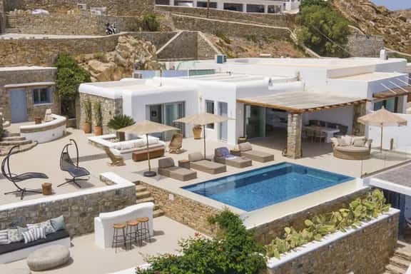 Beautiful Sea View Family Getaway - Image 1
