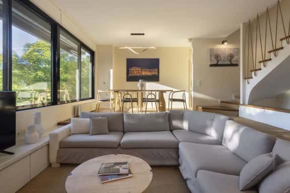 Athenian Skyline Grand Residence - Image 1