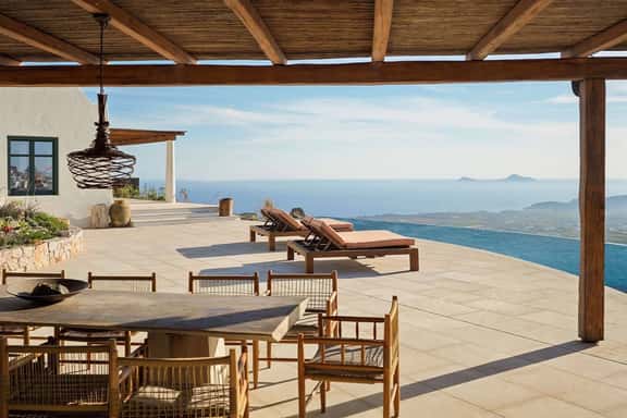Serene Santorini Villa: Infinity Pool & Sea View - Image 1