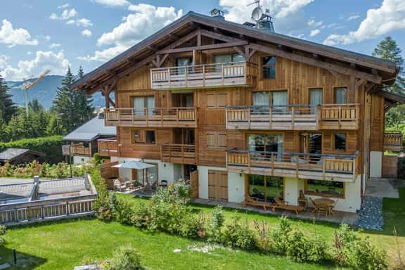 Refined Megève Duplex With Terrace Views - Image 1