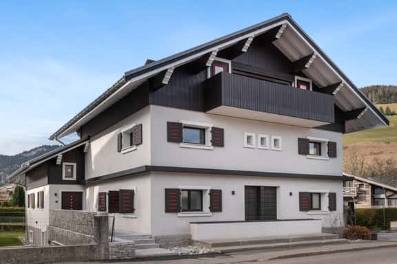 Contemporary Retreat With Five Ensuite Bedrooms - Image 1