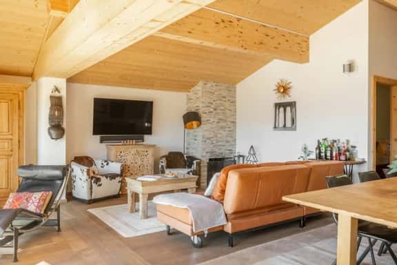 Alpine Escape With Private Hot Tub - Image 1