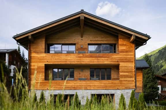 Stylish Six Bedroom Retreat With Cinema - Image 1