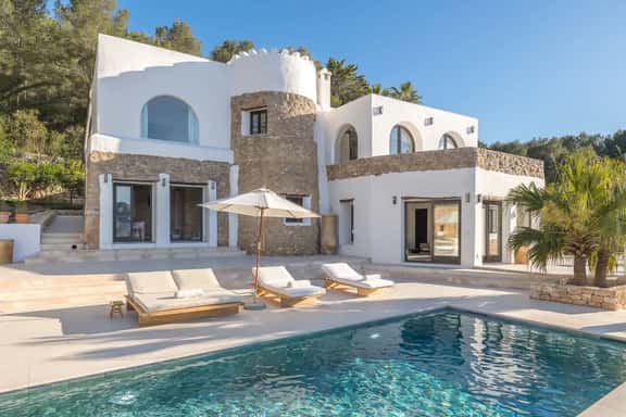 Serene Mediterranean Retreat Near Santa Eulària - Image 1