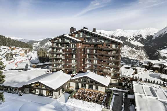 Elegant Mountain Retreat in Courchevel Alps - Image 1