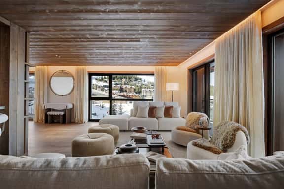 Spacious 3BR Alpine Retreat with Wellness - Image 1