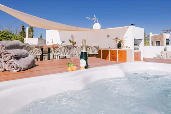 Stylish Villa With Talamanca Bay Views - Image 1