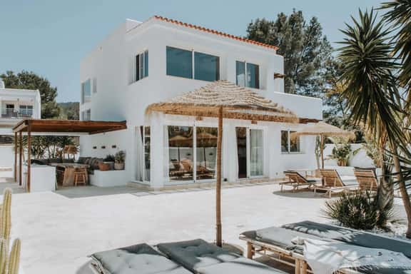 Spacious Ibiza Villa With Three Bedrooms - Image 1