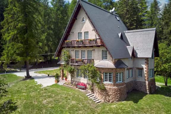Spacious Dolomites House Near Ski Lifts - Image 1