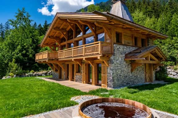 Elegant Ski Chalet with Mountain Views - Image 1