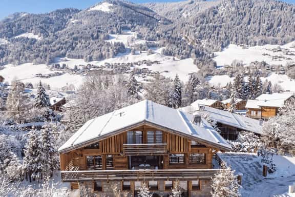 Elegant Alpine Chalet With Mountain Views - Image 1
