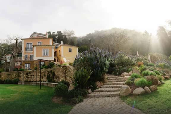 Luxury Spacious Sintra Estate With Pool - Image 1
