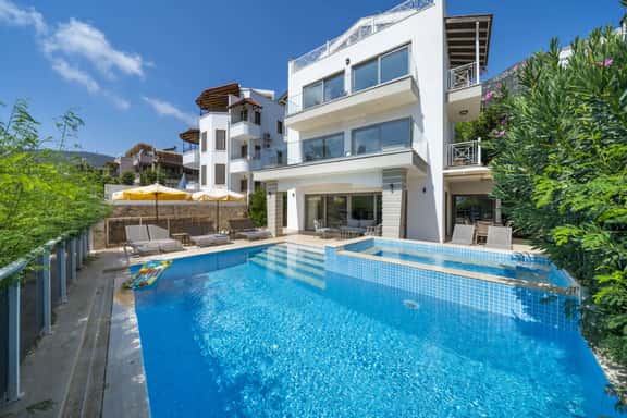 Luxury Kalkan Villa With Stunning Seaviews - Image 1