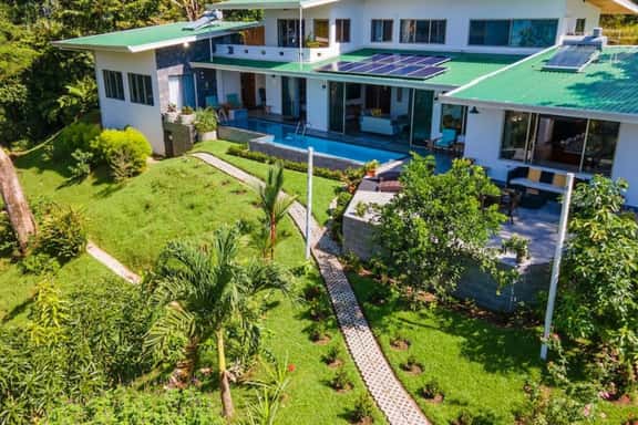 Hillside Haven With Pool and Jacuzzi - Image 1