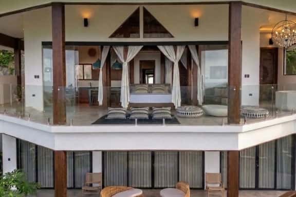 Ocean Views From Your Jungle Hideaway - Image 1