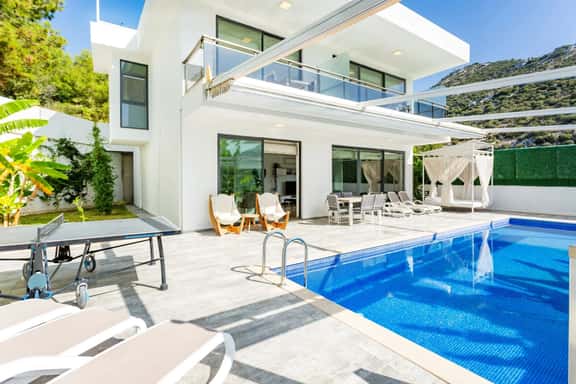 Tranquil Villa With Heated Private Pool - Image 1